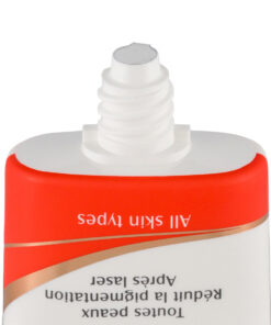 کرم ضد آفتاب الارو SPF50 مدل Spot Solution مناسب انواع پوست 8 Ellaro Spot Solution SPF50 Sunscreen Cream 4
