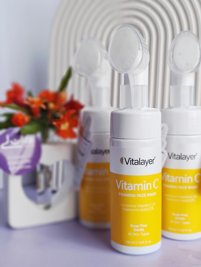فوم شستشوی صورت ویتالیر مدل Vitamin C مناسب انواع پوست 3 فوم شستشوی صورت ویتالیر مدل Vitamin C مناسب انواع پوست - Image 3